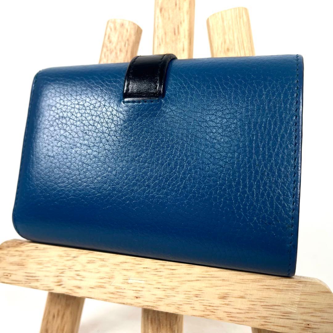 ロエベ　三つ折り財布　バーティカルウォレット　アナグラム　ロゴ型押し　レザー