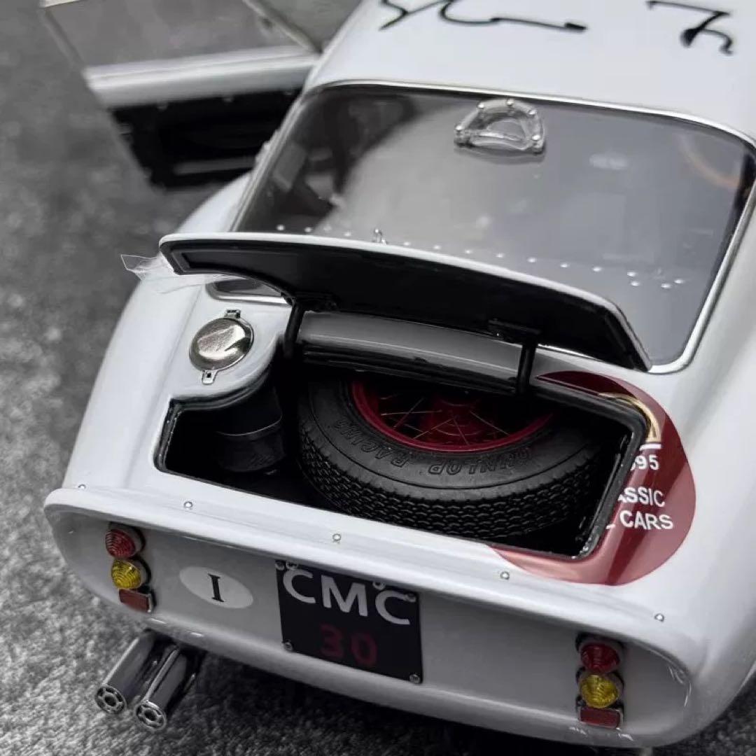 新品 CMC 1/18 フェラーリ 250 GTO 30周年記念モデル ミニカー