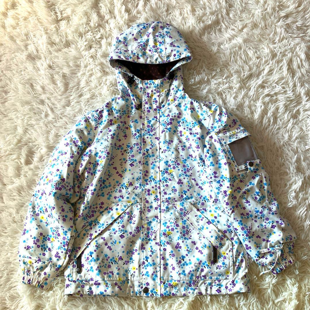 #i12✨PONTAPES✨スキーウェア 花柄 上下 140 女の子 雪遊び