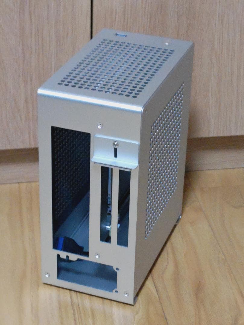 Braveman A1 ZZAW Mini-ITX向け フルアルミPCケース