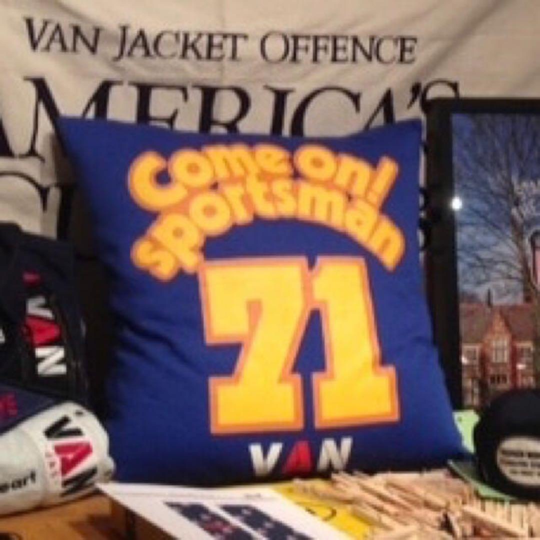 VAN限定品クッションカバー1971カムオンスポーツマン