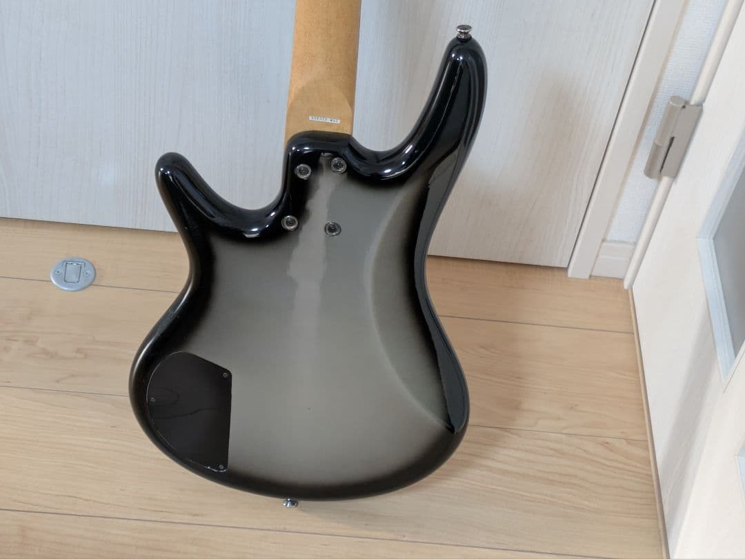 Ibanez Soundgear 4弦エレキベース ブラック/グレー