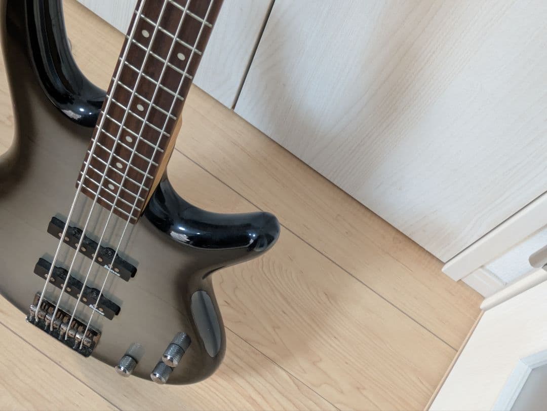 Ibanez Soundgear 4弦エレキベース ブラック/グレー
