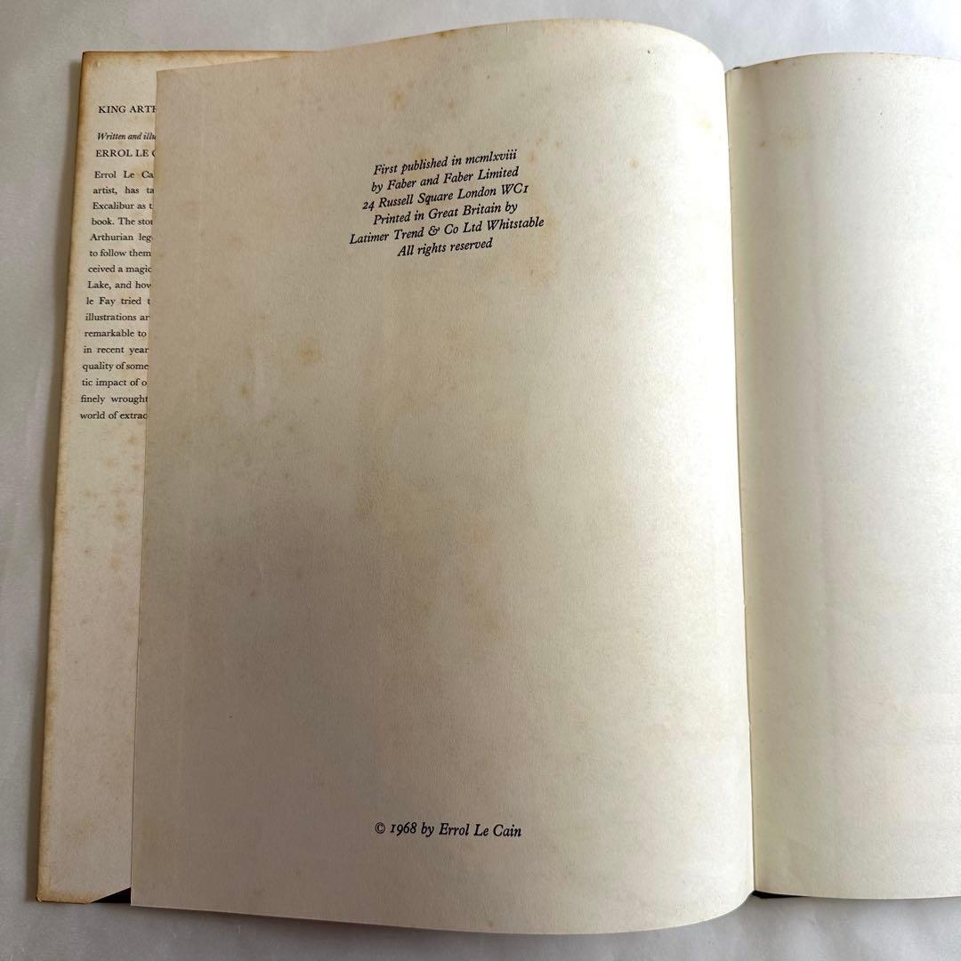 アーサー王の剣 King Arthur's Sword 洋書絵本