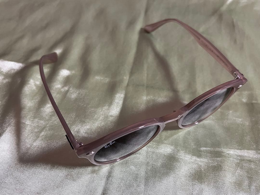 Ray-Ban レイバン　ベージュレディースサングラス