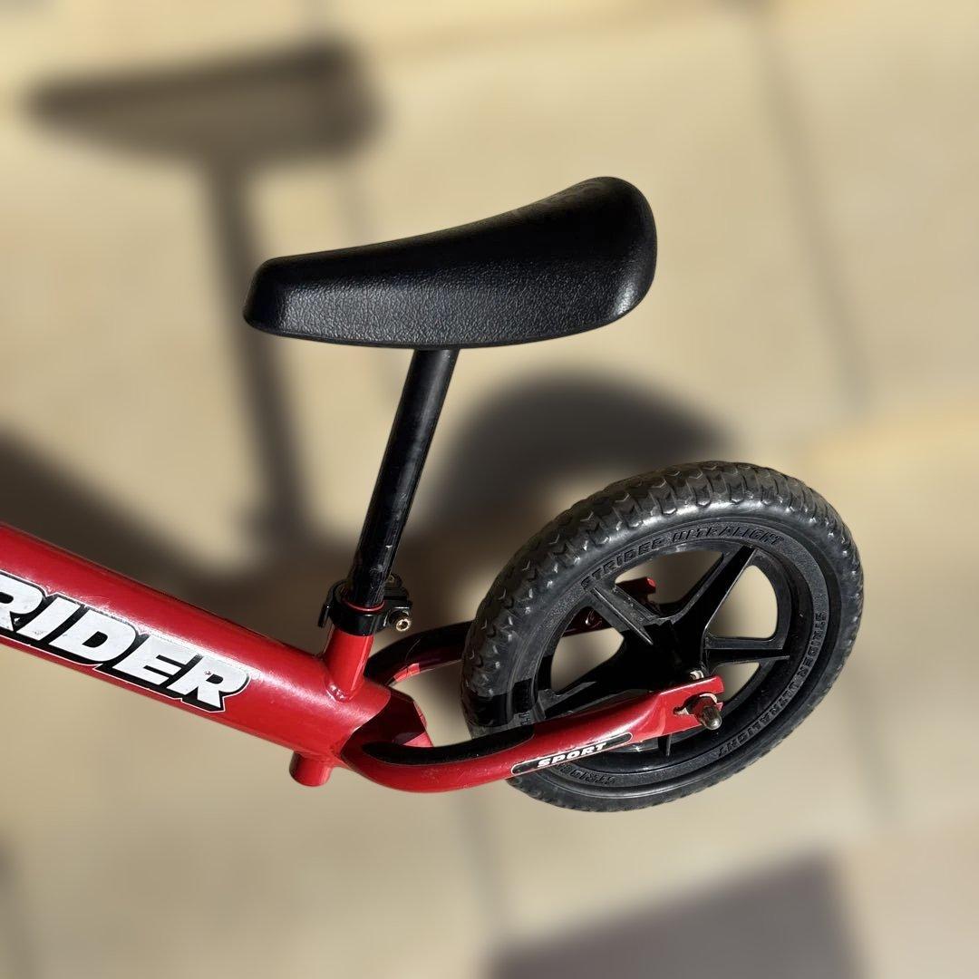 ストライダー スポーツモデル 12インチ　日本正規品　レッド