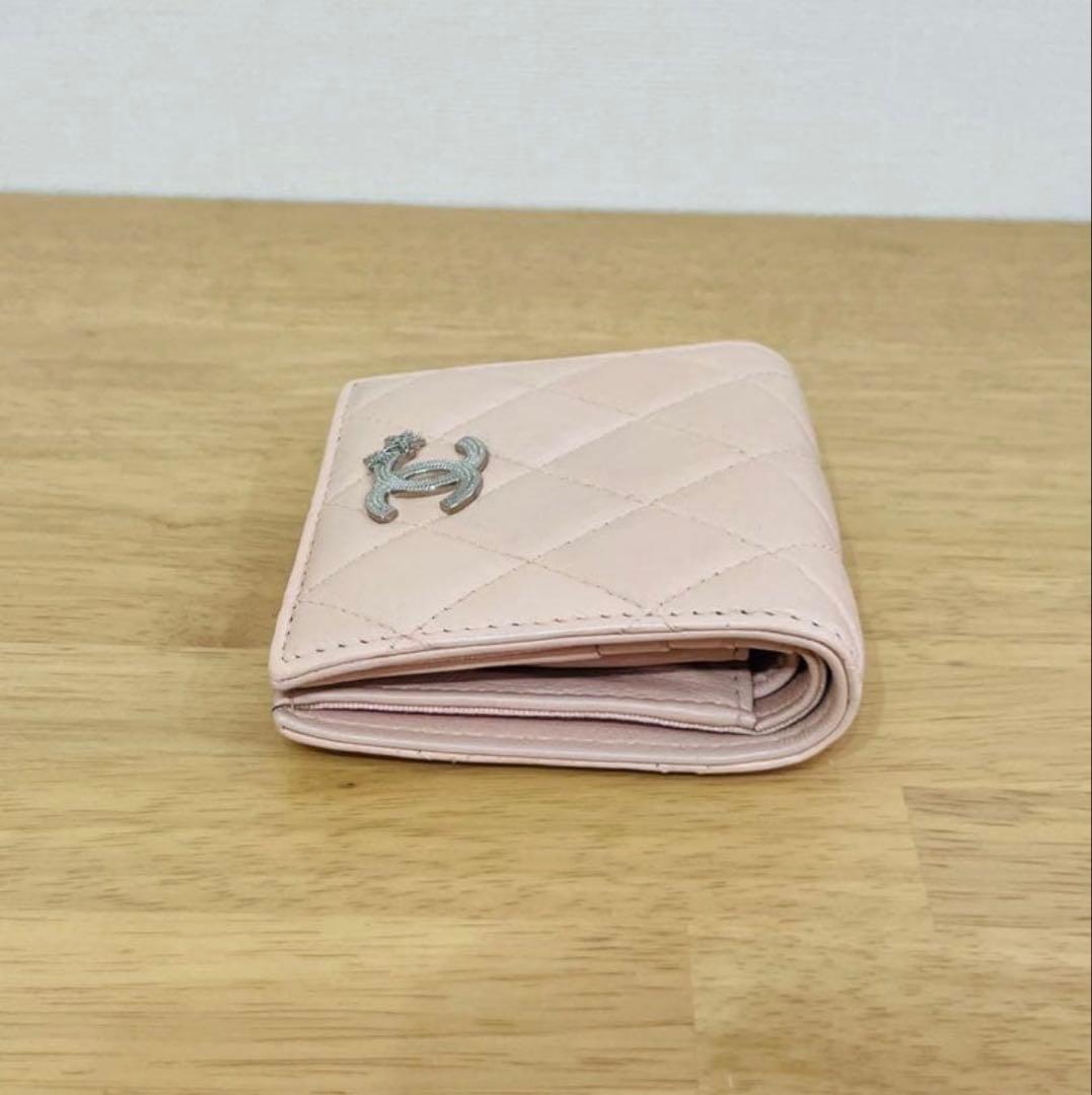 CHANELピンク 二つ折り財布⭐︎美品　最終値下げ