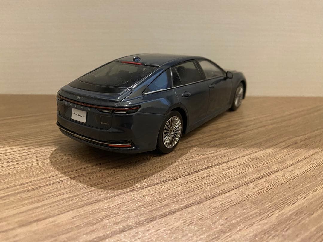 1/30 トヨタ　クラウン　セダン　カラーサンプル　非売品　ミニカー　グレー