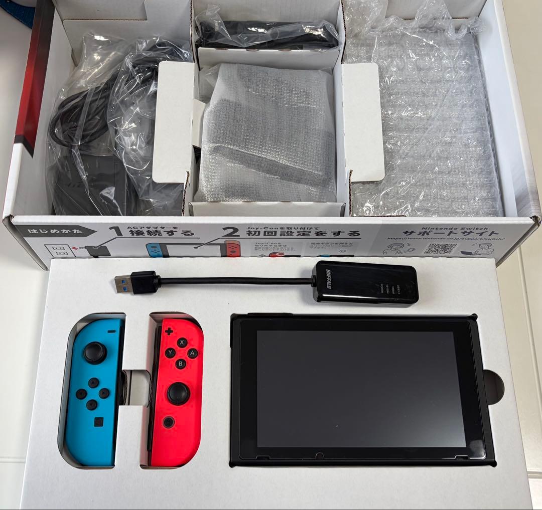 Nintendo Switch 本体　ケース、変換ケーブル付き