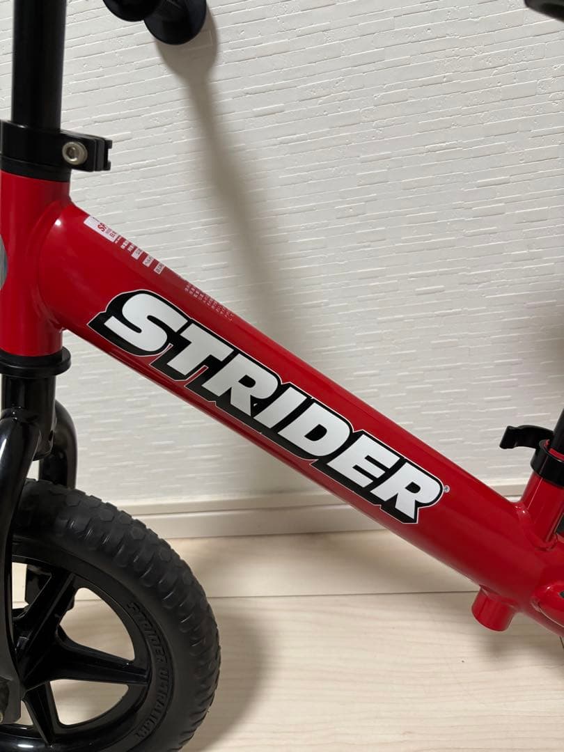 ストライダーSTRIDER12スポーツモデル12インチ　RD