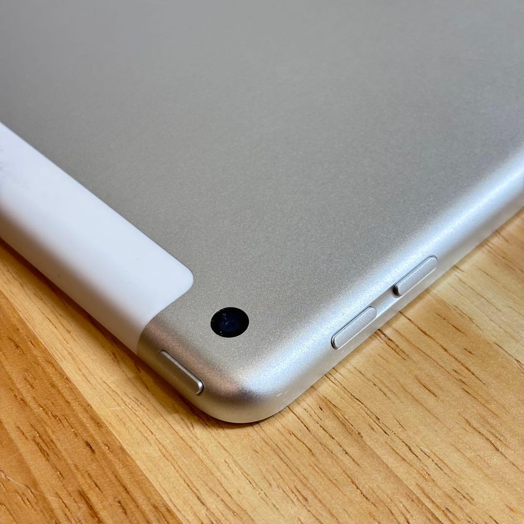 ⭐︎美品⭐︎iPad 第6世代 32GB SIMフリー バッテリー最大量95%