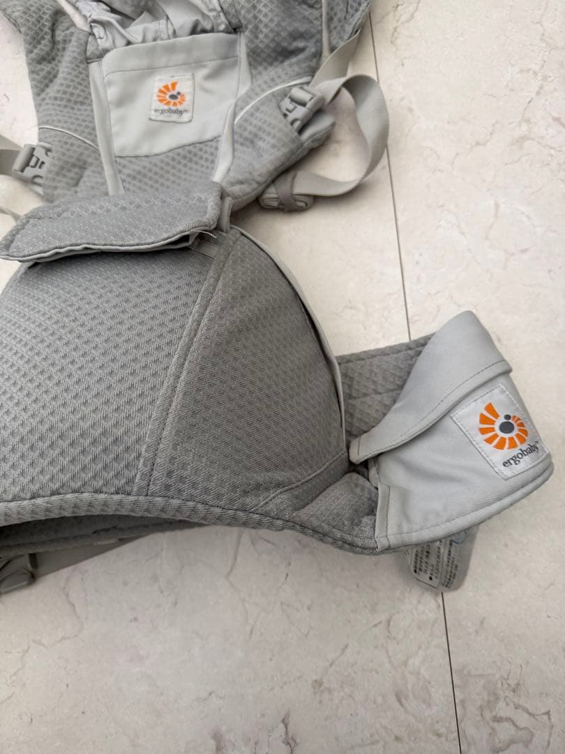 （美品） エルゴベビー　Ergobaby Alta 抱っこ紐　パールグレー