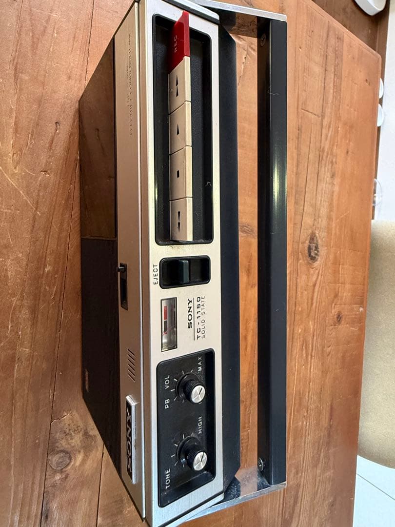 【昭和レトロ】ケースありSONYカセットレコーダー（TC-1150）
