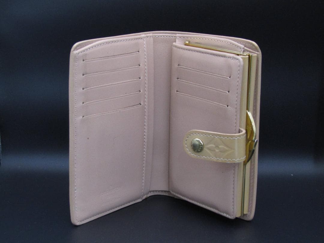 ルイヴィトン がま口財布 ヴェルニ ポルトフォイユ ヴェイノワ ベージュ系