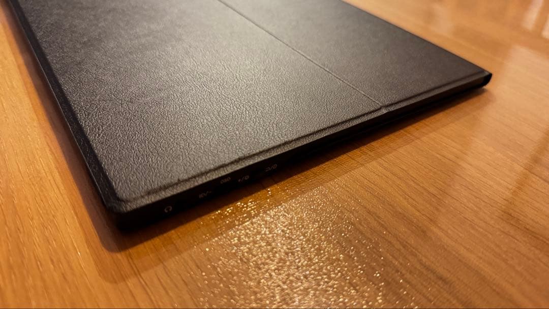 cocopar15.6インチ モバイルモニター