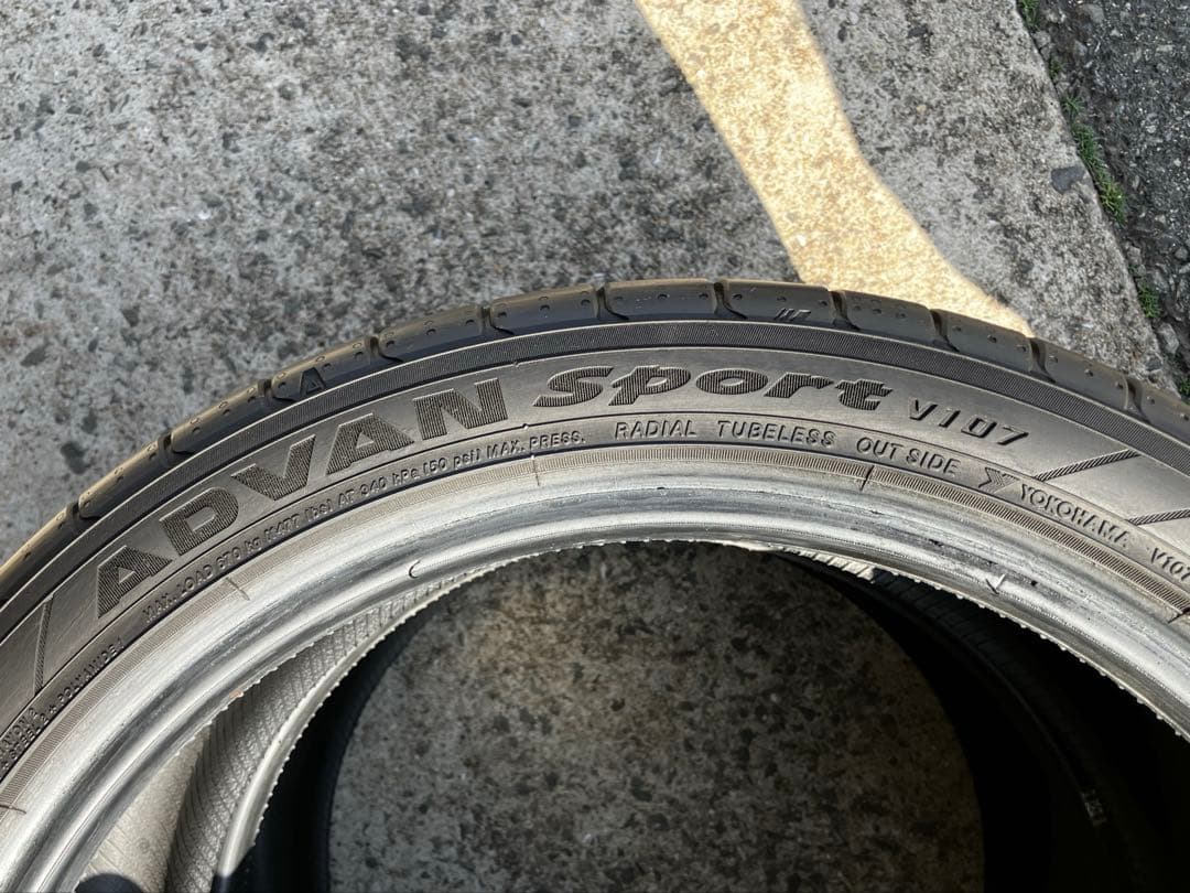 ADVAN Ꮩ107 225/40R18 2本