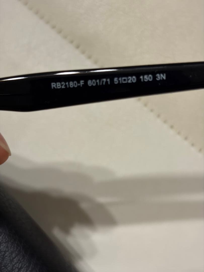 Ray-Ban RB 2180-F 601/71 レイバン　黒