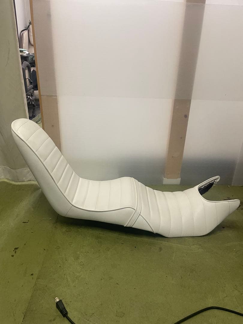 ホーネット250mc31 三段シート 40cm 白 レザー