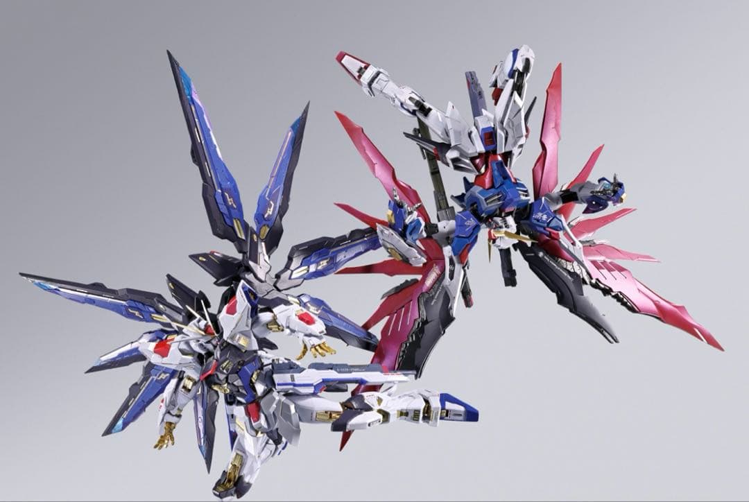 メタルビルド　ストライクフリーダムガンダム　デスティニーガンダム & 光の翼×2