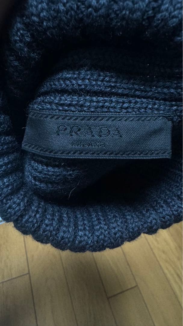 【最安値】PRADA ブラック ニット帽 正規品