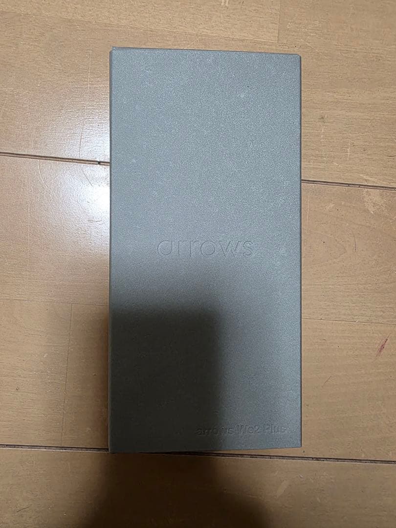 FCNT arrows We2 Plus M06 シャンパンシルバー
