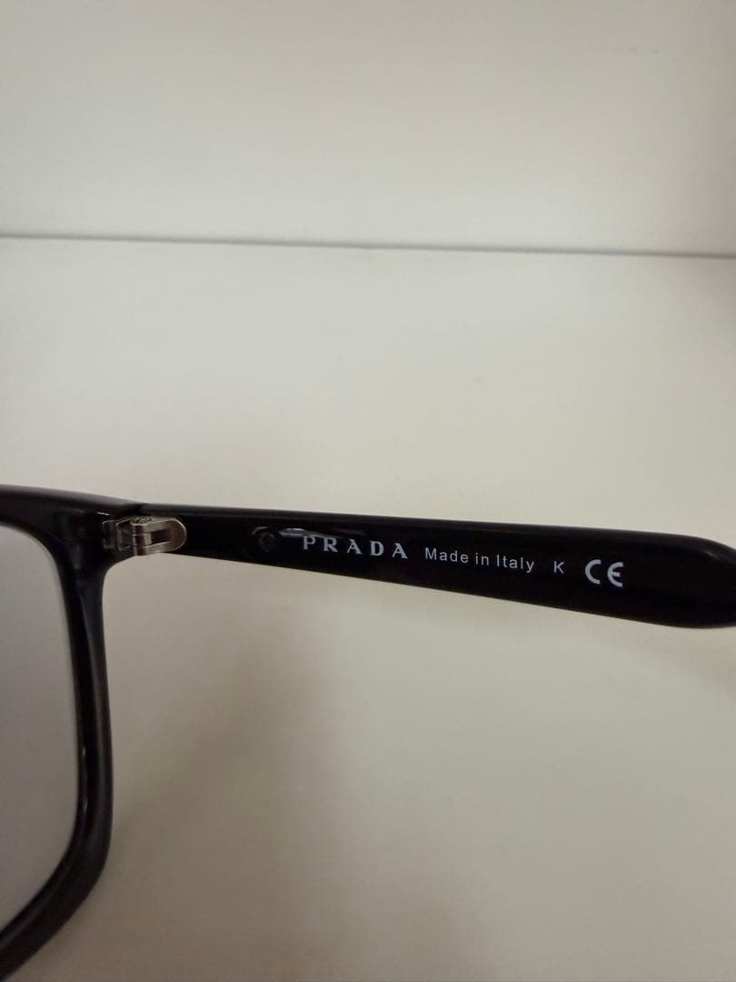 PRADA 調光グレー サングラス プラダ　度なし　お値引依頼機能ok