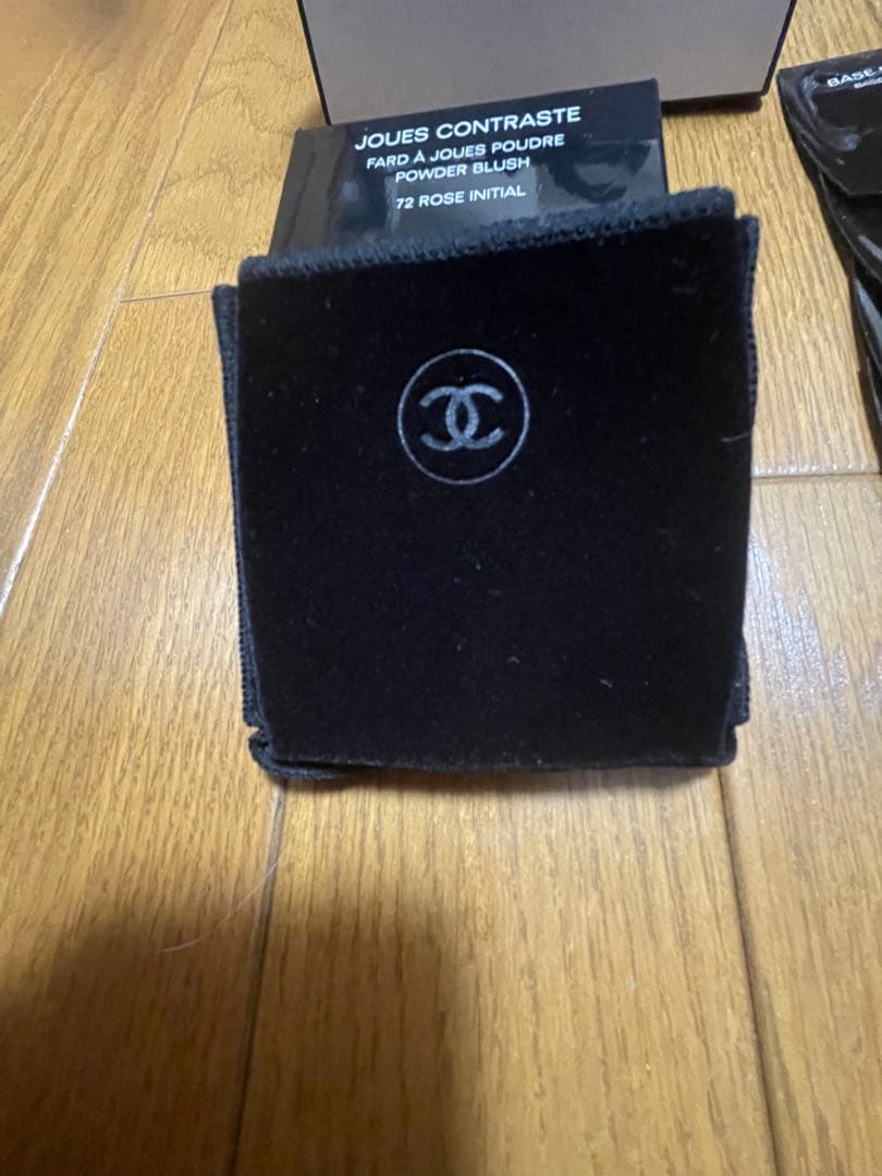 新品未使用品！シャネル　ジュコントゥラストチークカラー72番　サンプル付