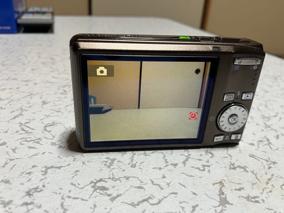 Nikon COOLPIX コンパクトデジタルカメラ Ｓ７００