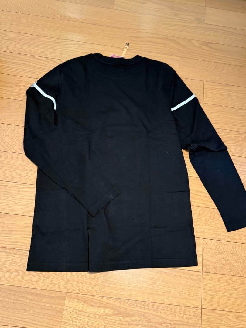 Moncler 長袖Tシャツ 黒
