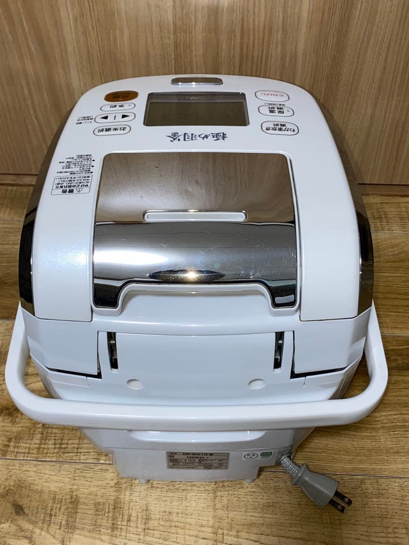 【中古】象印極め羽釜5.5合　炊飯器 NP-WA10