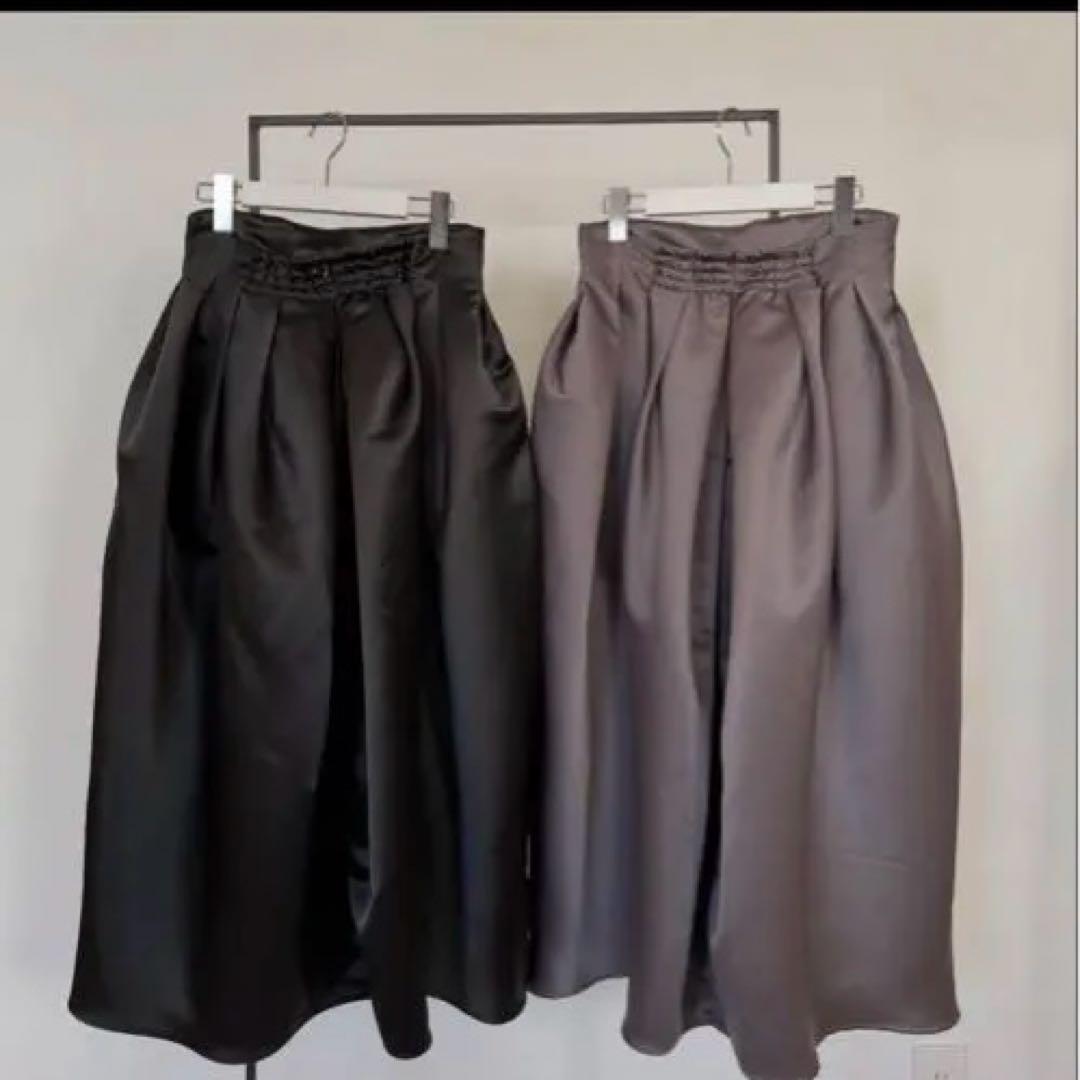 RosyMonster flower vase satin skirt グレー