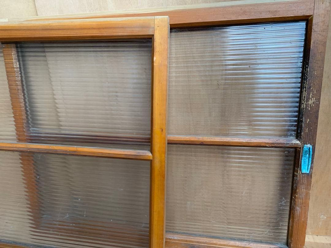 昭和レトロ　木枠窓モールガラス戸2分割　2枚組　古家具建具仕切古民家再生店舗什器