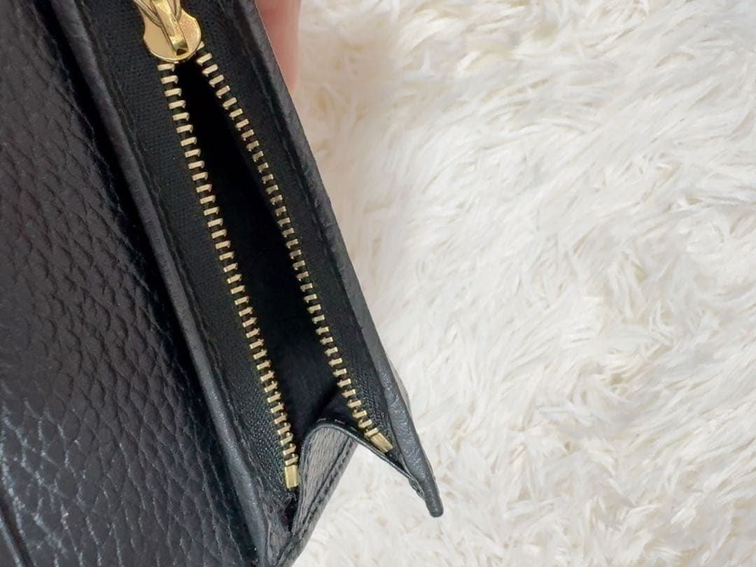 GUCCI グッチ マーモント二つ折り財布 ブラック