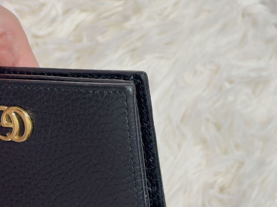GUCCI グッチ マーモント二つ折り財布 ブラック