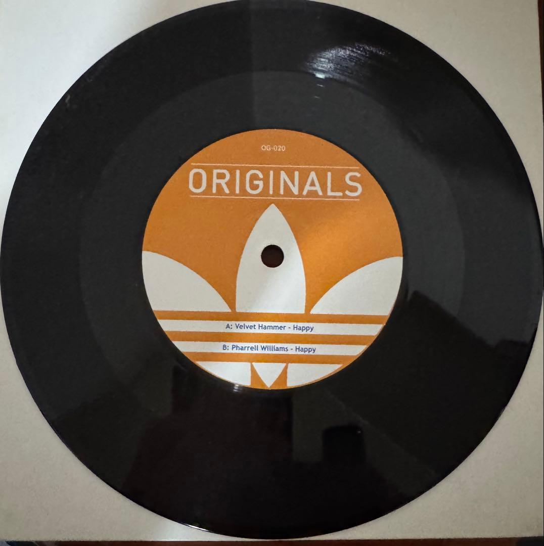 【激レア】7inch Pharrell Williams 「Happy」