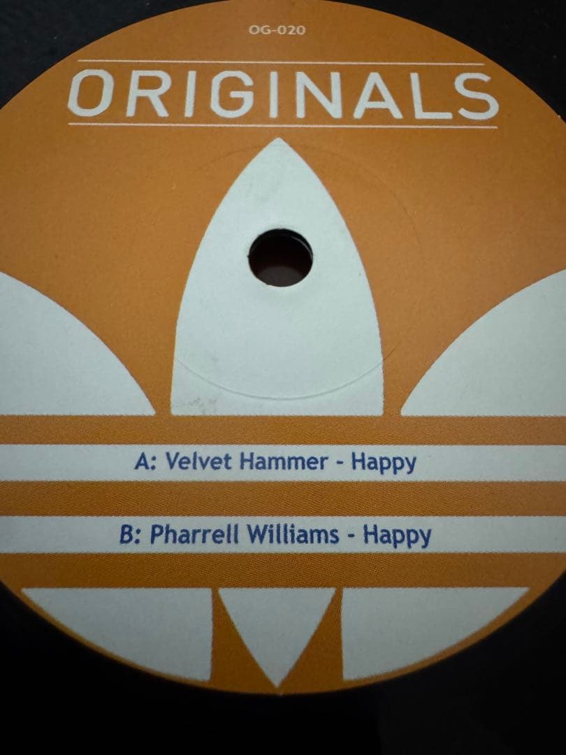 【激レア】7inch Pharrell Williams 「Happy」