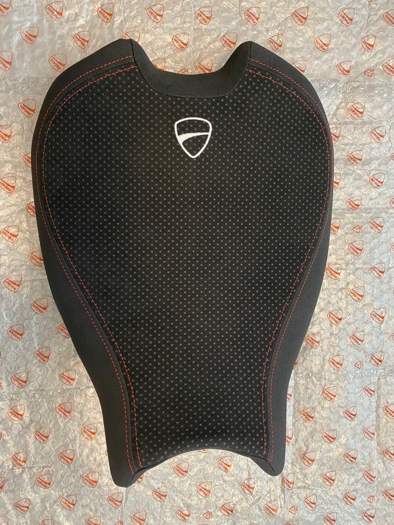 DUCATI ストリートファイターV2 純正ローシート -20ミリ