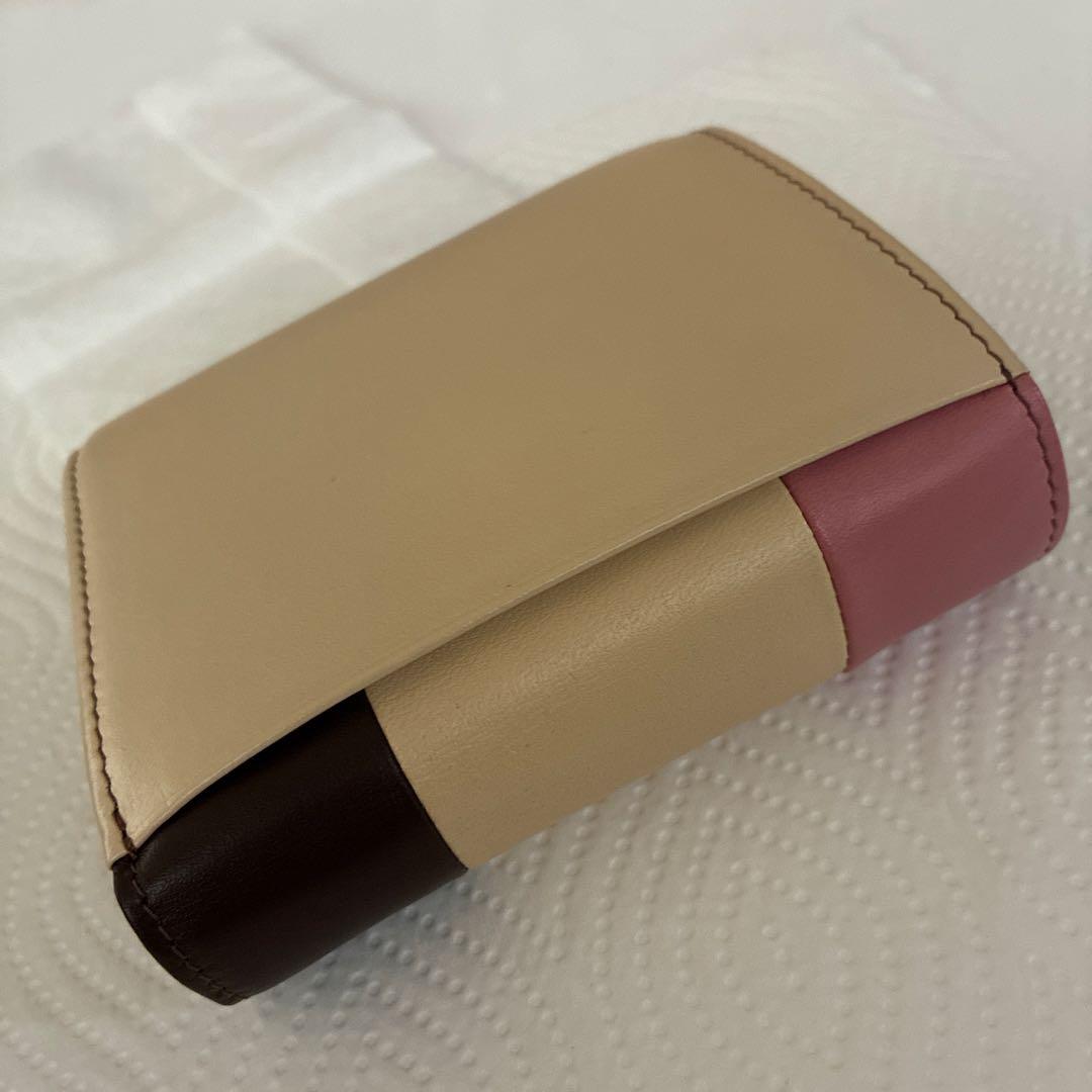 【新品未使用】シビラ　牛革　三つ折り財布　パッチワークデザイン