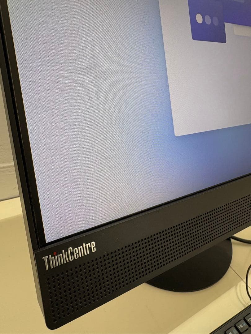 LenovoThinkCentreM920zオールインワンデスクトップやや難あり