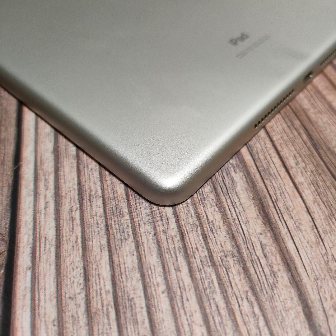iPad 第7世代 32GB シルバー 美品 バッテリー99%