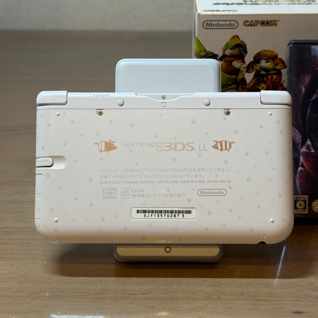 5-267【美品】ニンテンドー3DS LL アイルーホワイト 箱付き