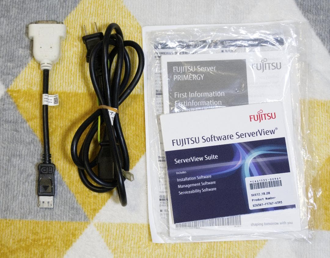 Fujitsu PRIMERGY TX1310 M3 サーバー