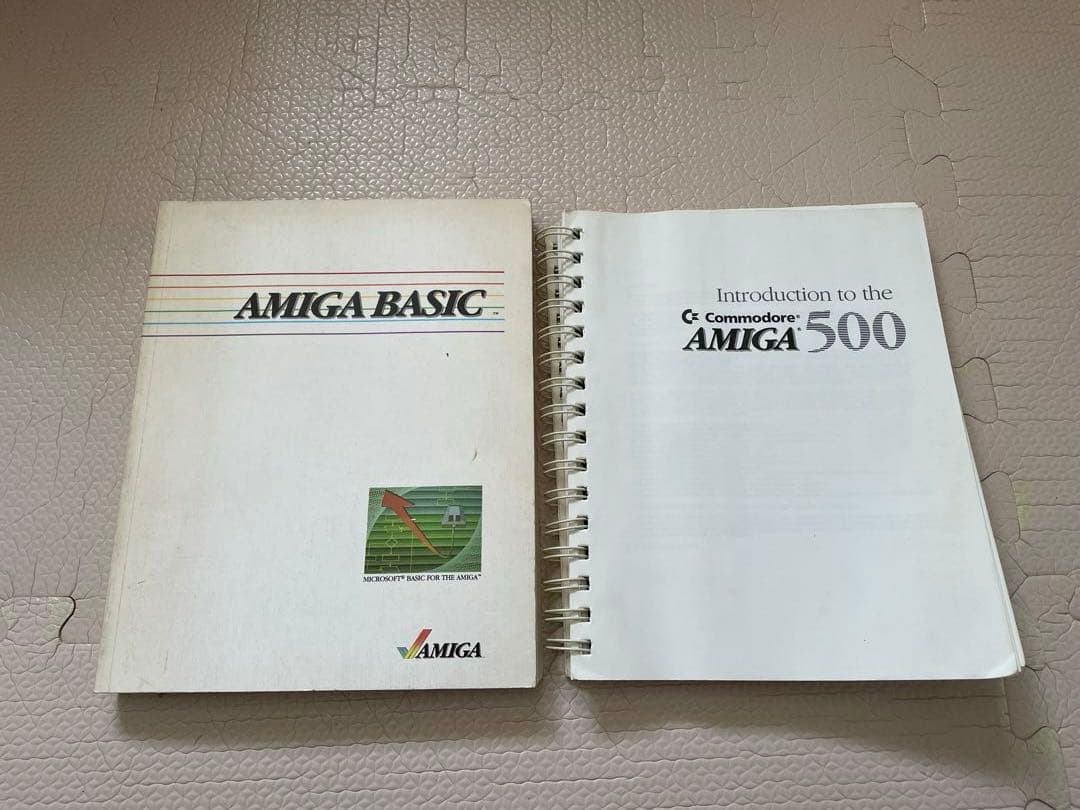 Commodore Amiga 500 512KB増設済み、オマケ付き