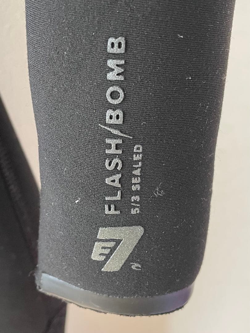 RIPCURL E7 F-BOMB CHEST ZIP 5×3 FULLSUIT