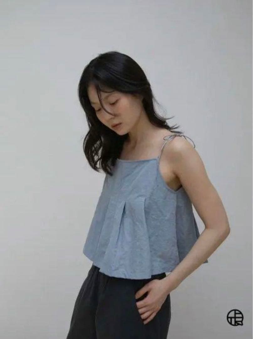 トップス sari