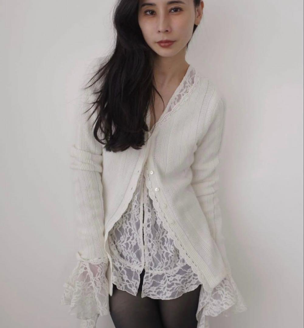 AMERI UND PIN TUCK LACE LIKE KNIT TOP新品
