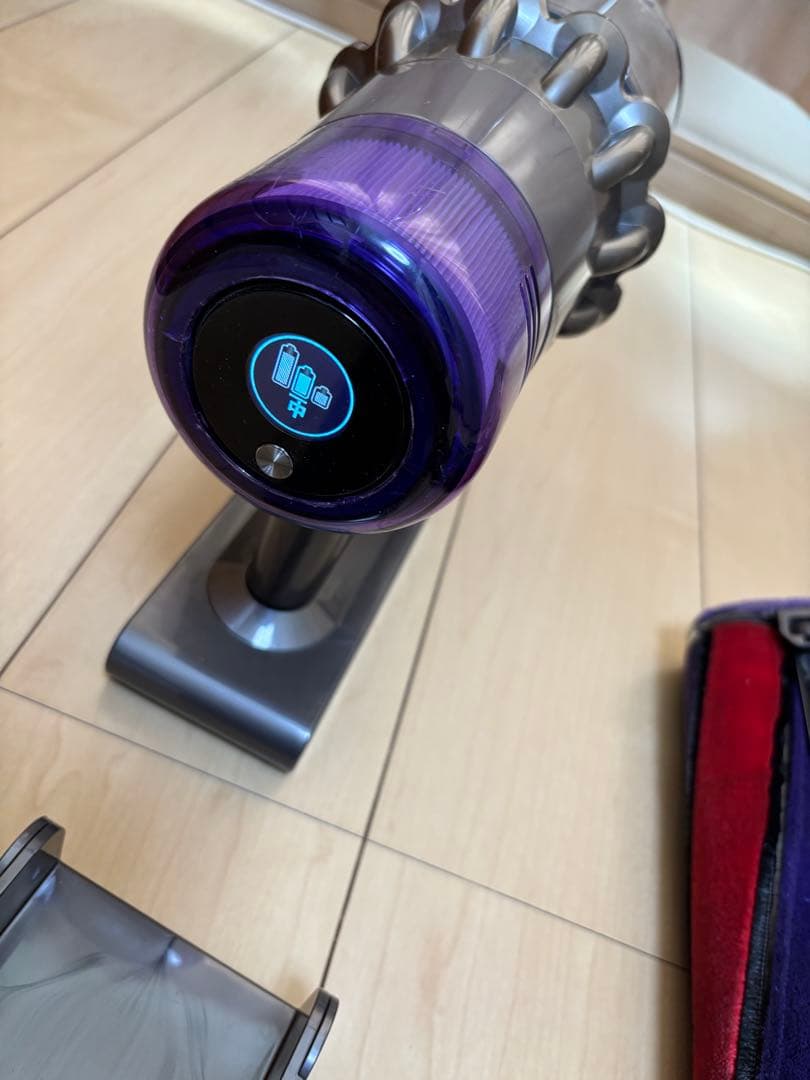 ダイソンdysonのSV14コードレスクリーナー　付属品多数