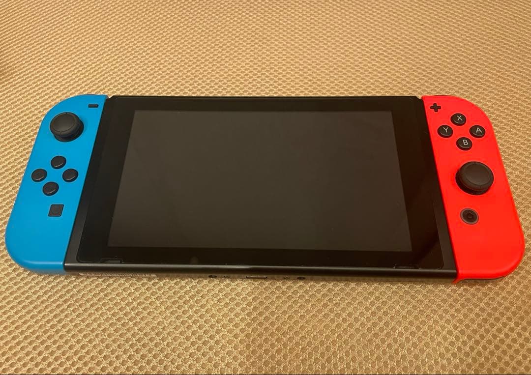 中古Nintendo Switch 本体l充電器・ドック・SDカード・ケース付き