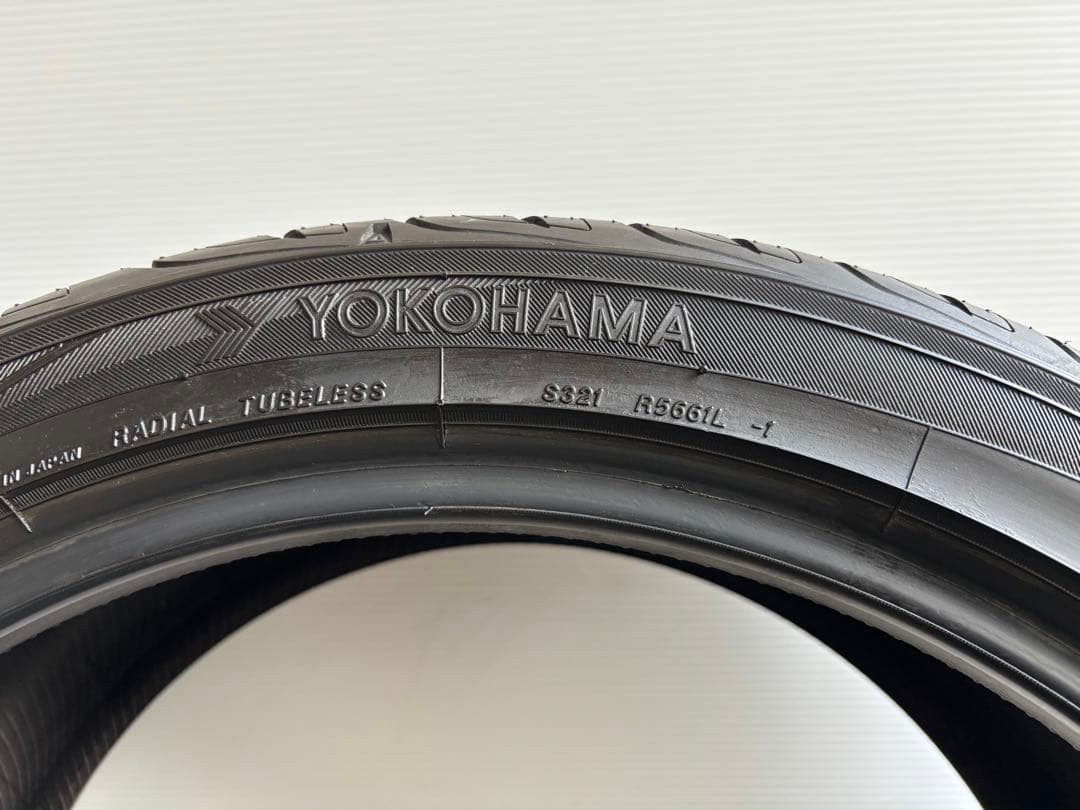 ①【国産バリ溝・送料無料‼️】 235/40r19 ヨコハマAVID エンビガー