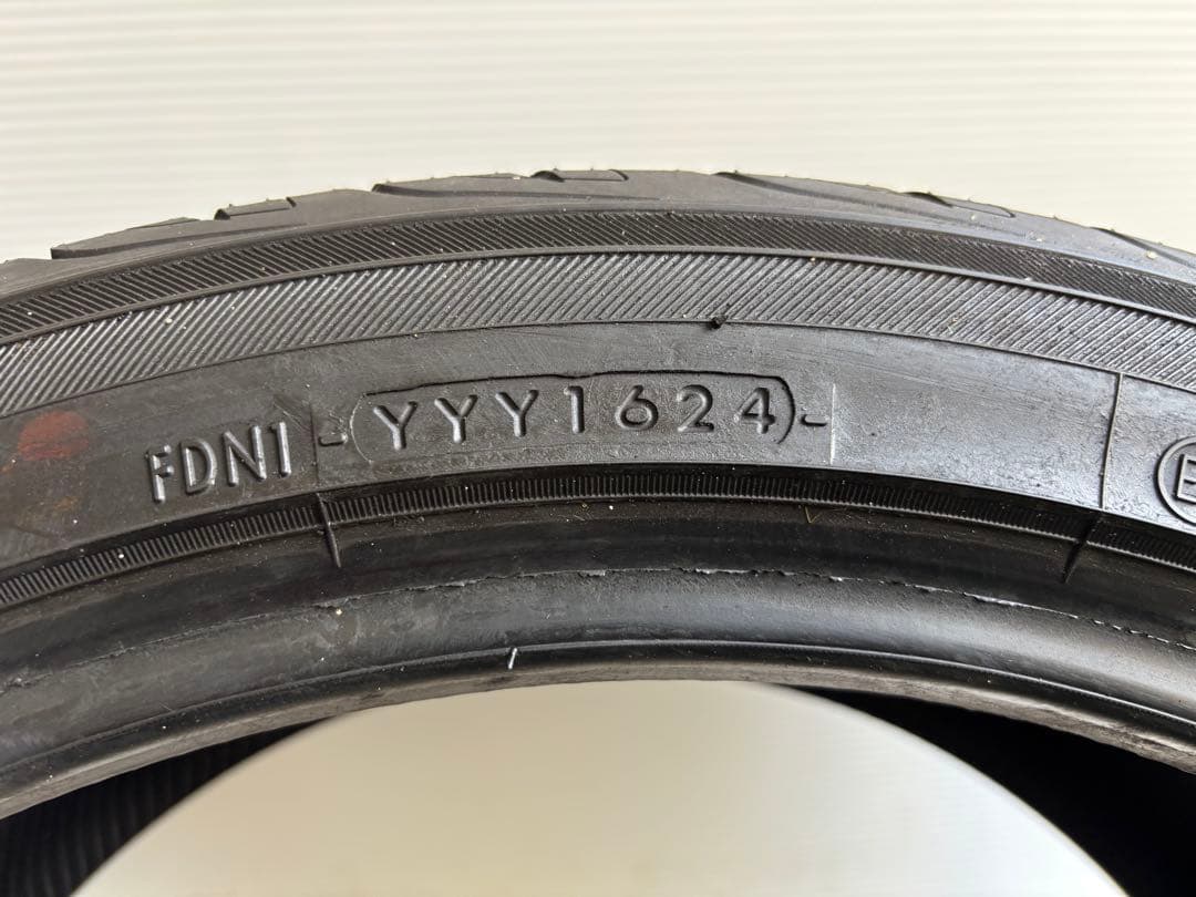①【国産バリ溝・送料無料‼️】 235/40r19 ヨコハマAVID エンビガー